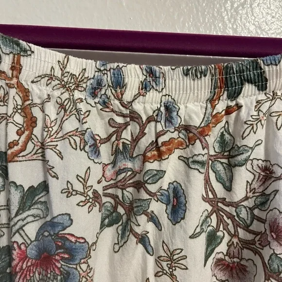 Blouse Top Boho Floral Off Shoulder Relaxed Shirt Vibrant. Unknown Size.  M-L - Picture 3 of 4